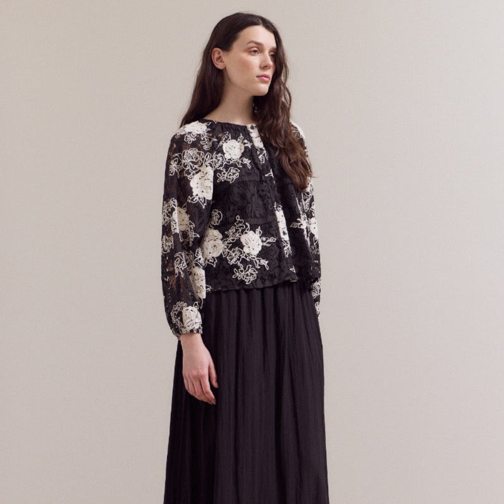 Long Sleeve Lace Embroidery Top