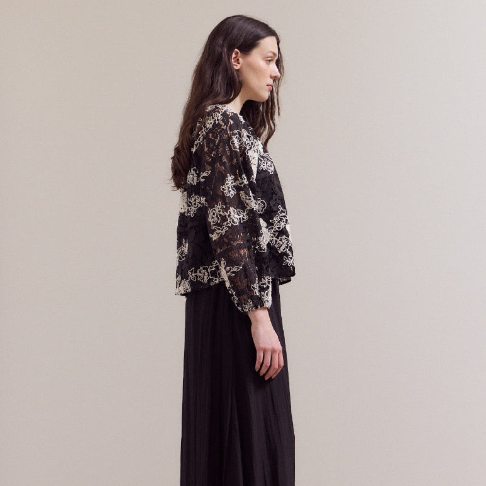 Long Sleeve Lace Embroidery Top